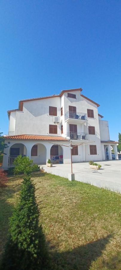 Guesthouse Santin Ровинь Экстерьер фото