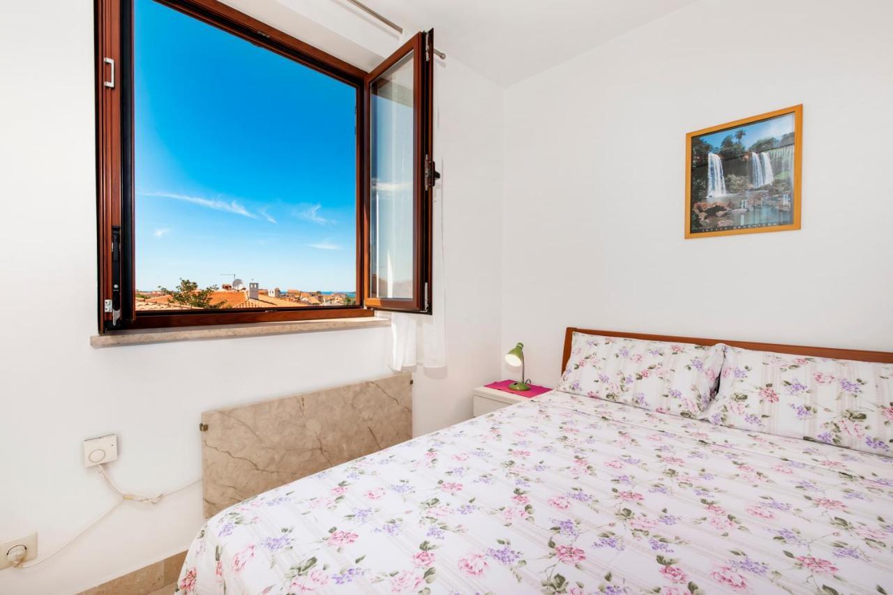Guesthouse Santin Ровинь Экстерьер фото