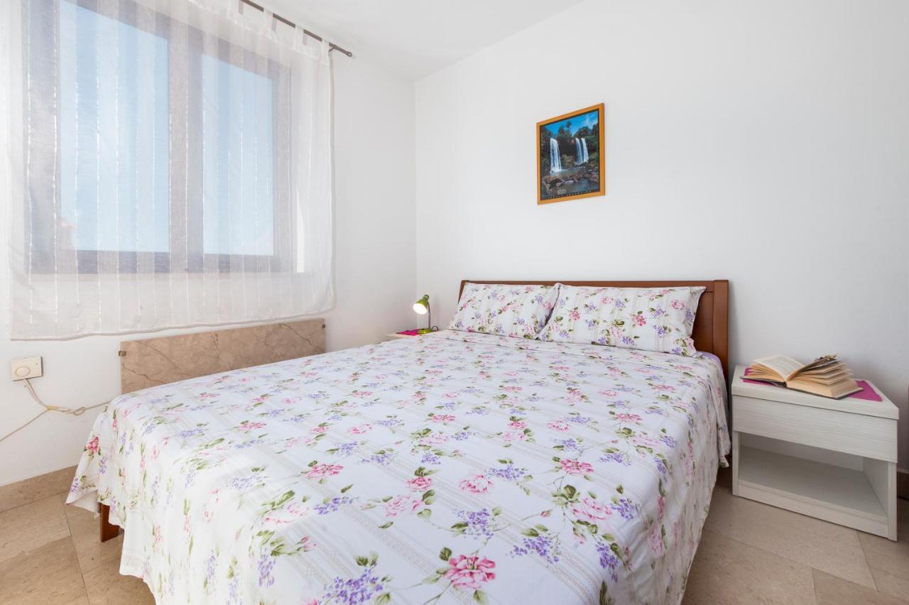 Guesthouse Santin Ровинь Экстерьер фото