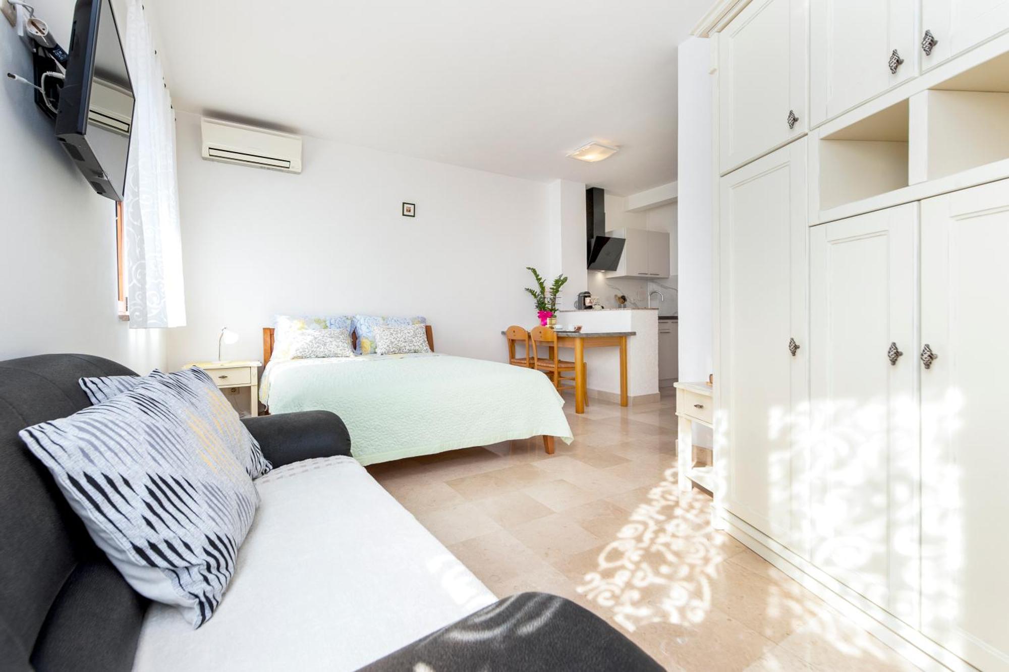 Guesthouse Santin Ровинь Экстерьер фото