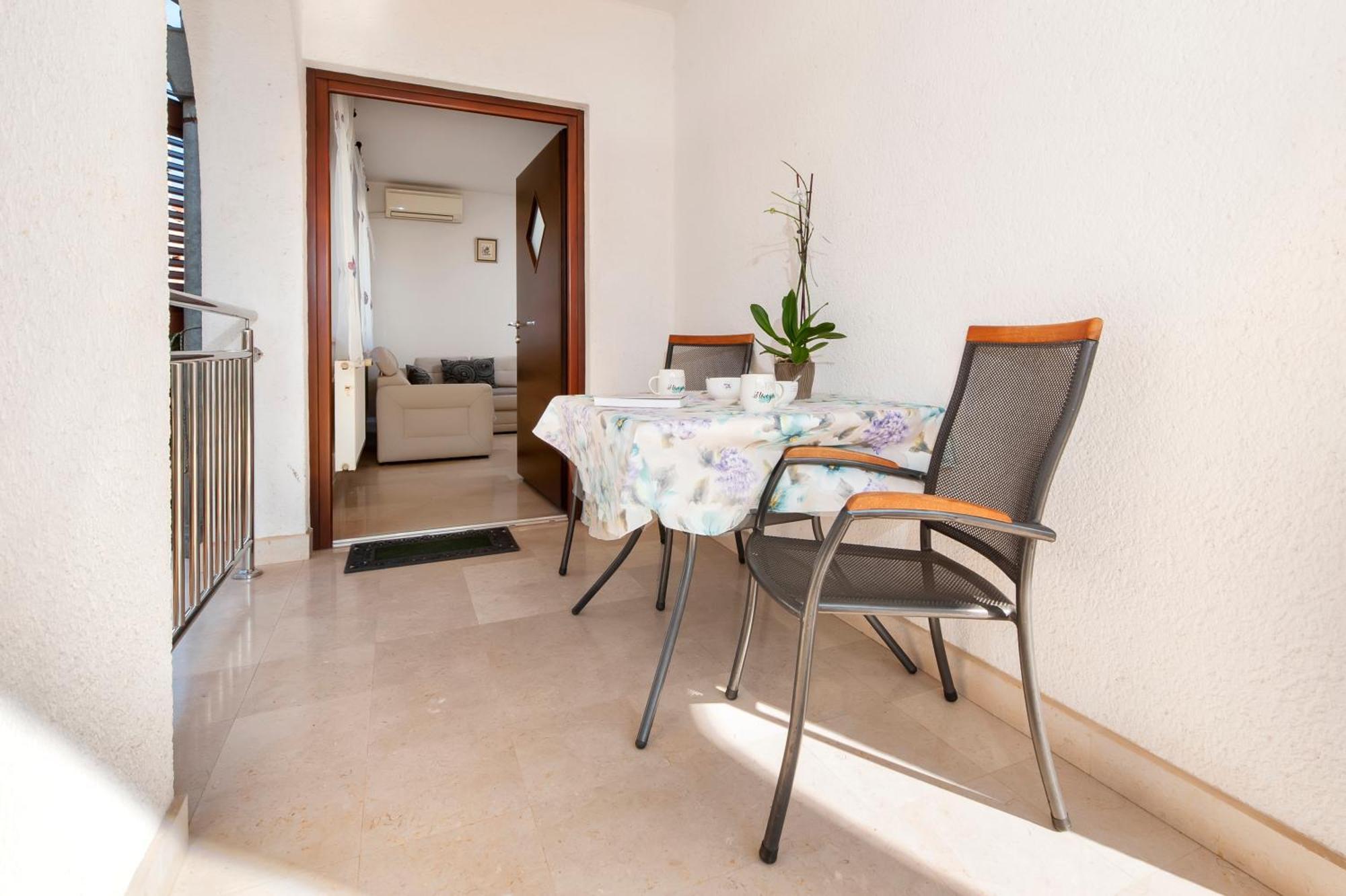 Guesthouse Santin Ровинь Экстерьер фото