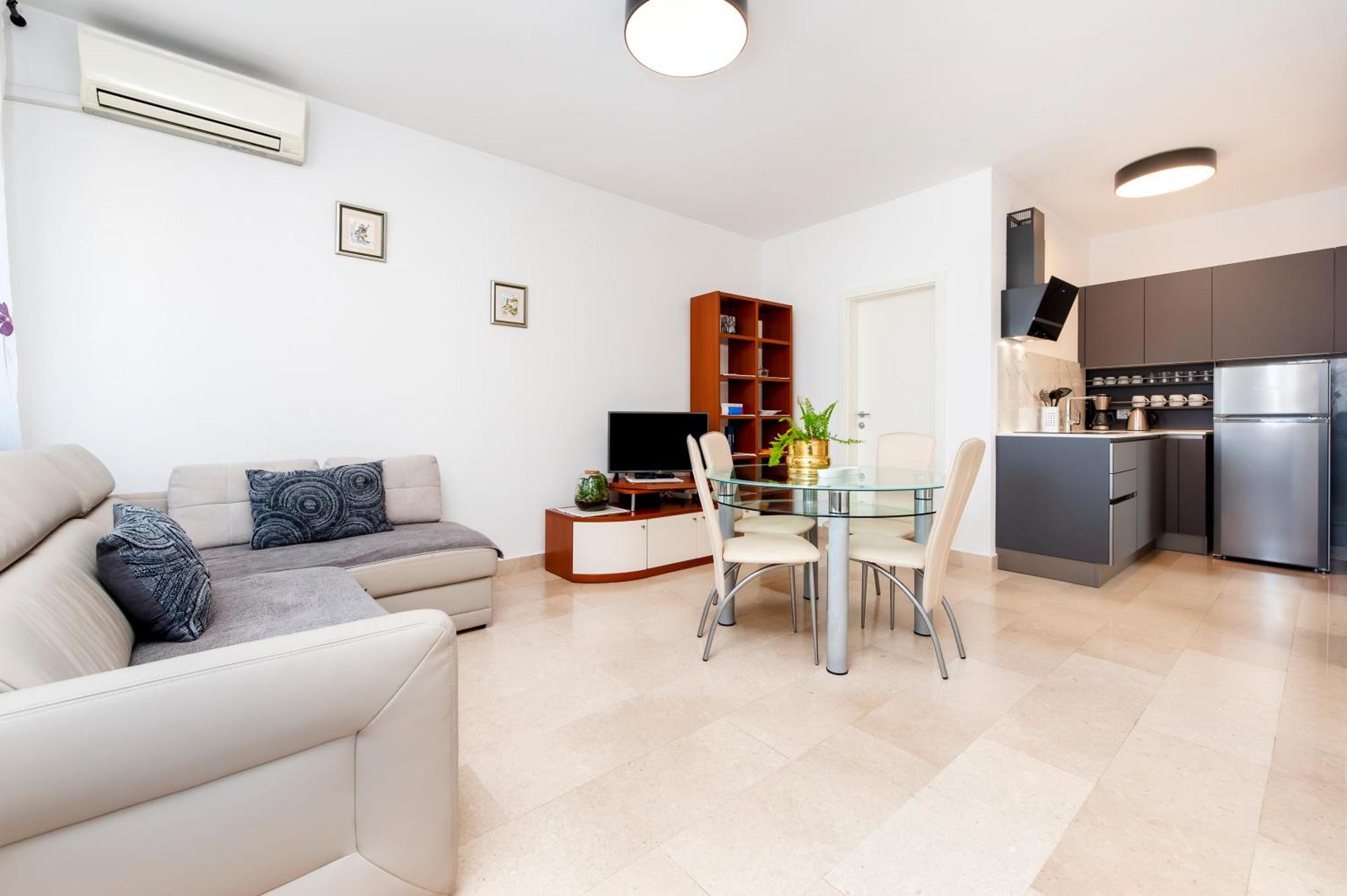 Guesthouse Santin Ровинь Экстерьер фото