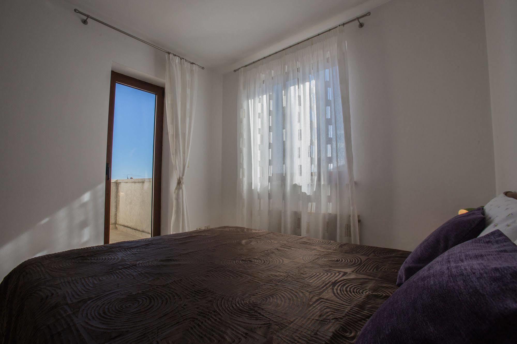 Guesthouse Santin Ровинь Экстерьер фото